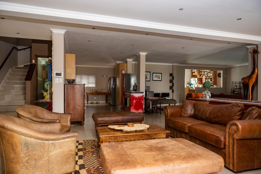 9 Bedroom Property for Sale in Nahoon Beach Eastern Cape